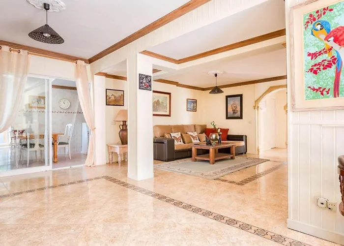 Charming In With Private Pool Villa Marbella