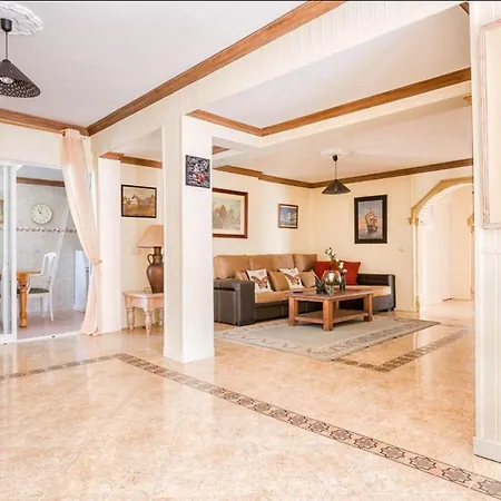 Charming In With Private Pool Villa Marbella