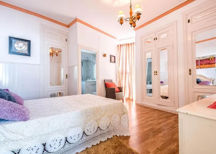 Villa Charming In With Private Pool
