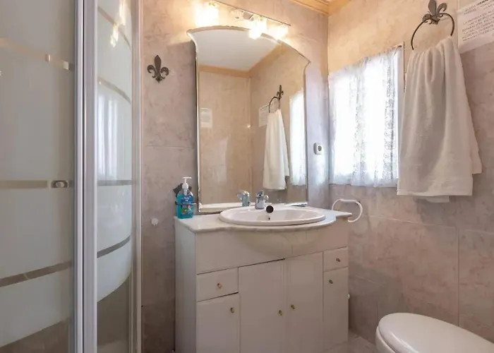 Charming In With Private Pool Willa *